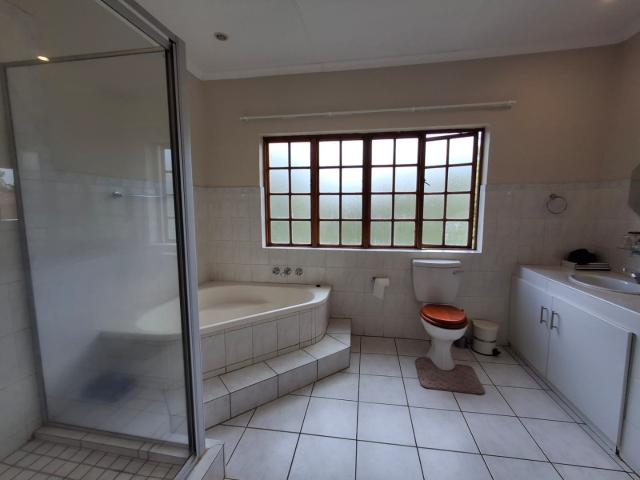 House for sale in Hartbeespoort Dam Nature Reserve, North West