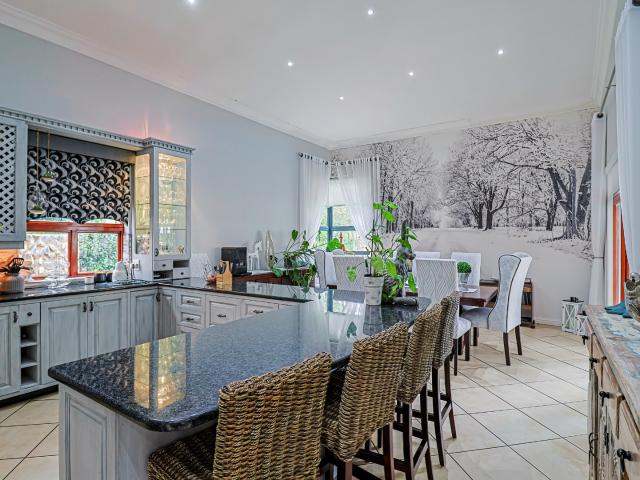 House for sale in Hartbeespoort Dam Nature Reserve, North West