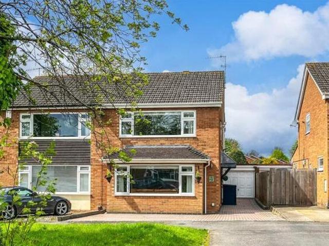 House for sale in Woodloes Park, Green Close