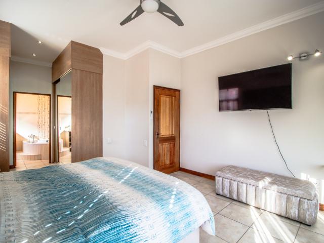 House for sale in Hartbeespoort Dam Nature Reserve, North West