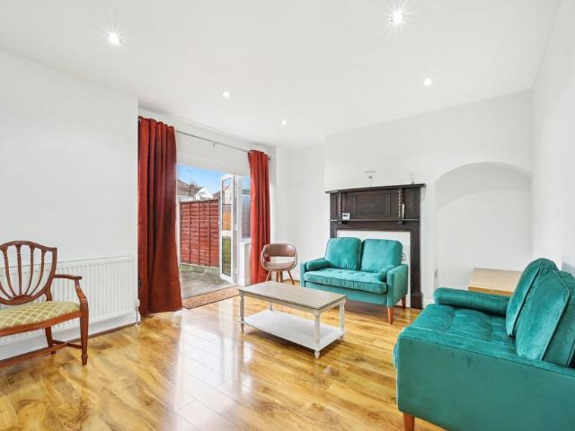 House for rent in London Borough of Ealing, Park Royal