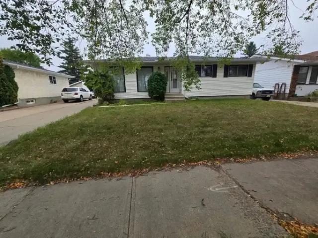 House for rent in Pineview, Fort Saskatchewan