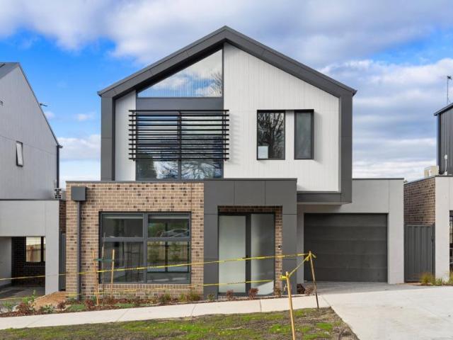 House for rent in Gisborne, Victoria