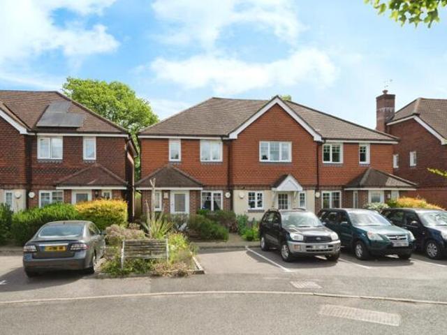 House for sale in Fole, Surrey