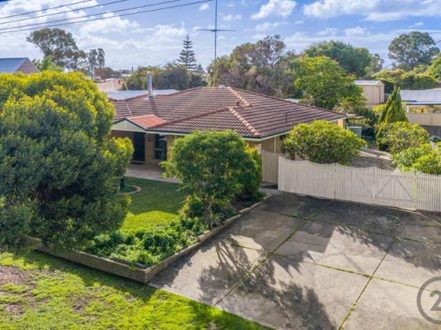 House for sale in Golden Bay, Western Australia