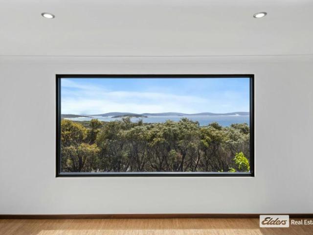 House for sale in Goode Beach, Albany