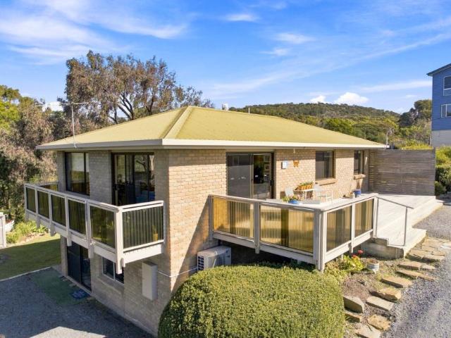 House for sale in Greens Beach, West Tamar