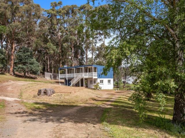 House for sale in Mountain River, Grove