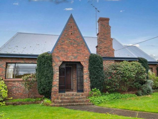 House for rent in Hampton East, Melbourne