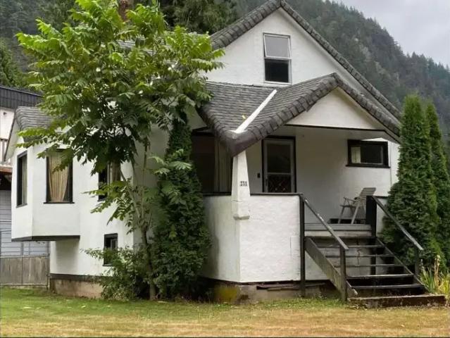 House for rent in Harrison Hot Springs, British Columbia
