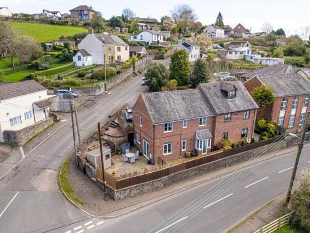 House for sale in Bromsberrow Heath, Gloucestershire