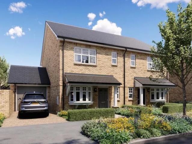 House for sale in Fleet, Hart