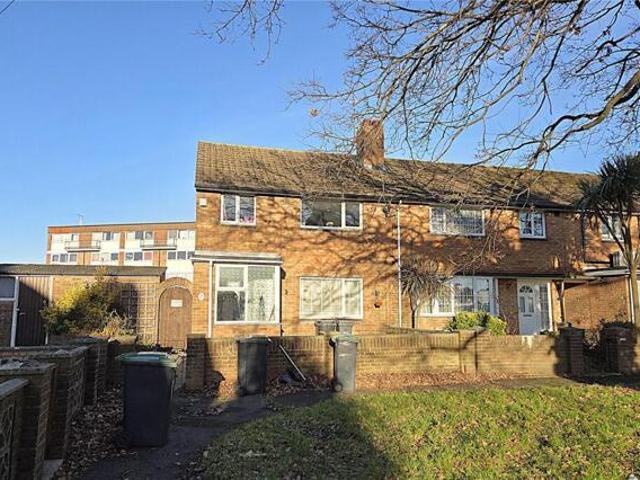House for sale in Spring Vale, Hampshire