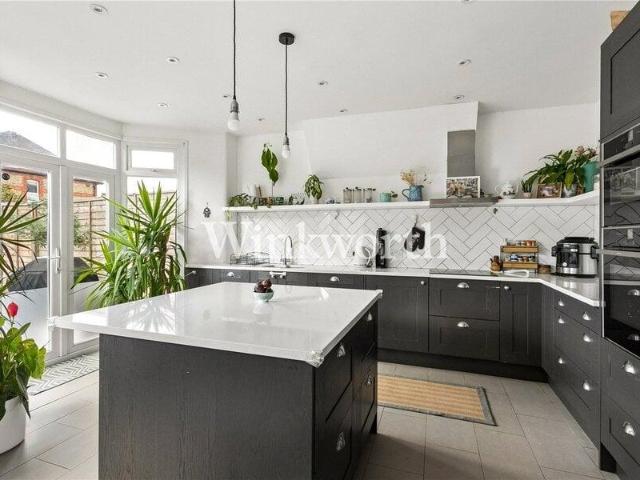 House for sale in Cat Hill, England