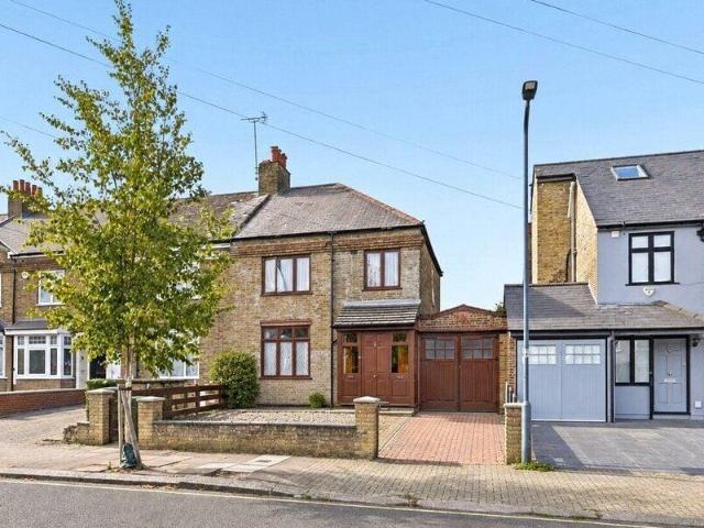House for sale in Cat Hill, England