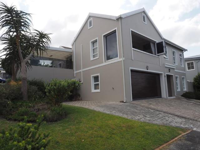 House for sale in Baardskeerdersbos, Western Cape