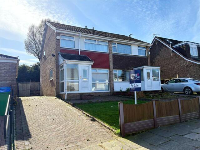 House for sale in Burnedge, Greater Manchester