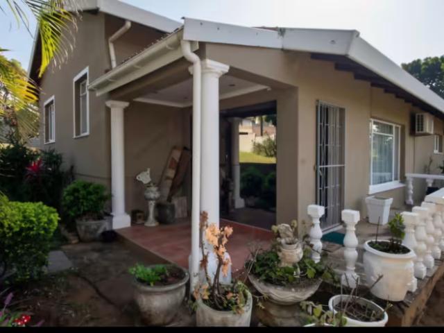 House for sale in Hillary, Queensburgh