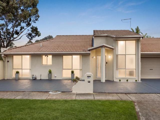 House for sale in Hillside, Melbourne
