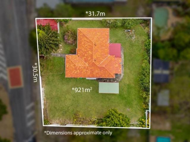 House for sale in Holland Park West, Greater Brisbane