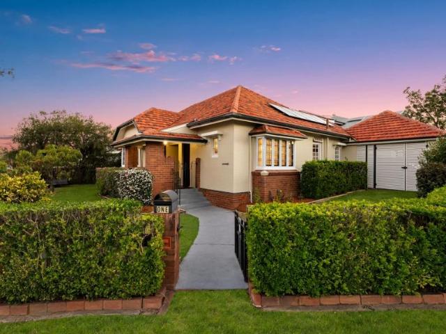 House for sale in Holland Park West, Greater Brisbane