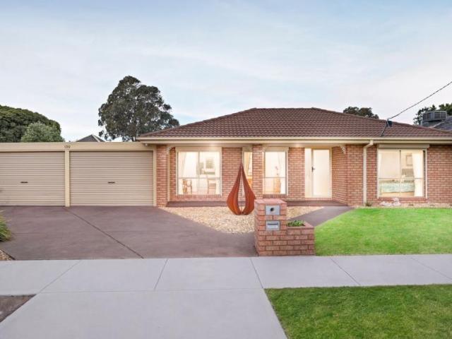 House for sale in Kingston Gardens, Melbourne