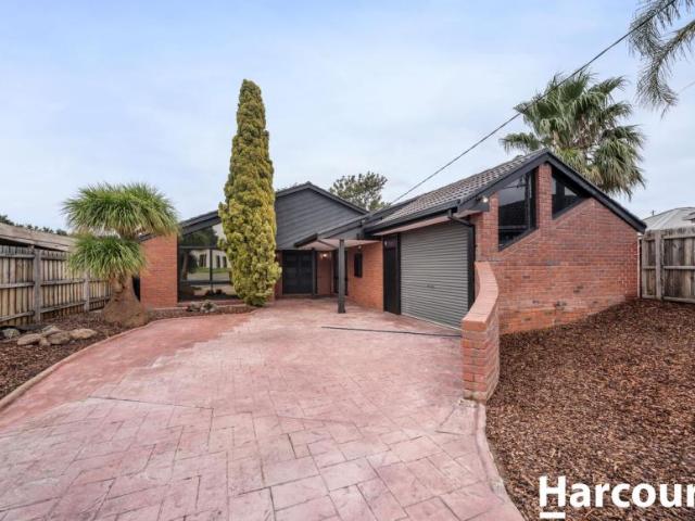 House for sale in Kingston Gardens, Melbourne