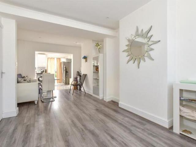 House for sale in Hornchurch, Greater London