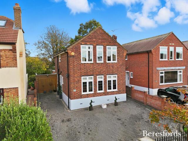 House for sale in Upminster, Greater London