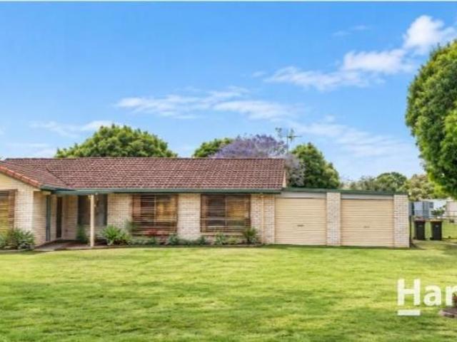 House for sale in Howard