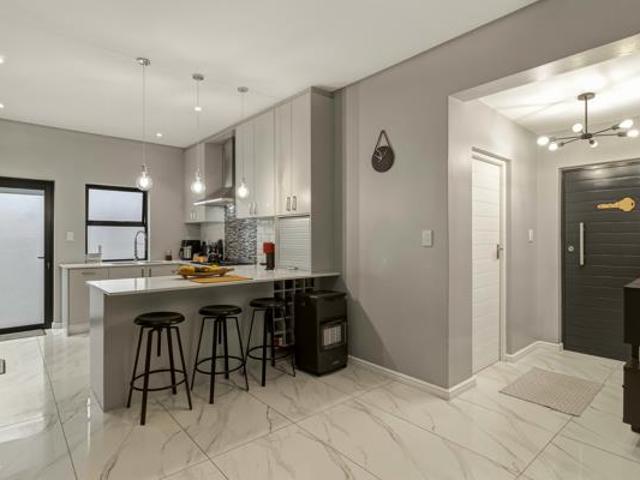 House for sale in Durbanville, Western Cape