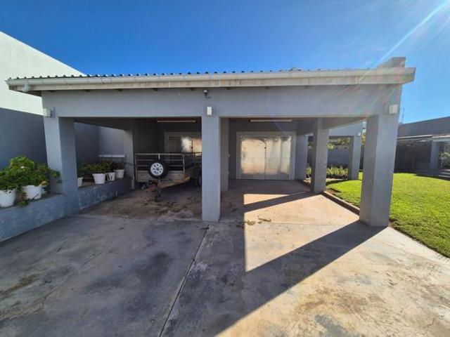 House for sale in Aberdeen, Camdeboo Local Municipality