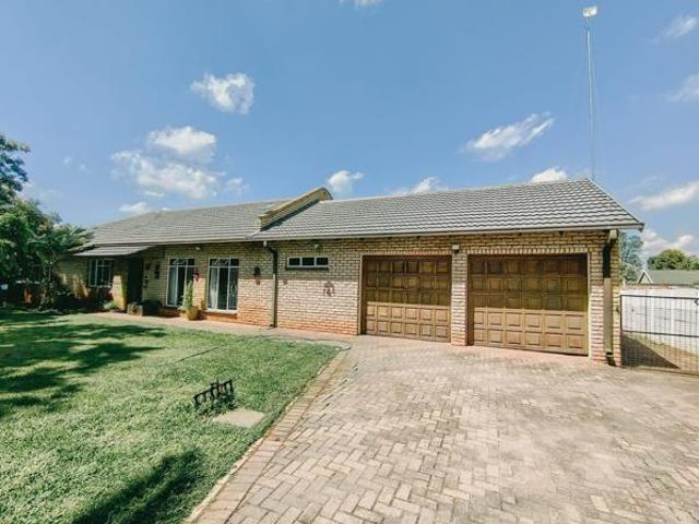 House for sale in Klerksdorp, Matlosana Local Municipality