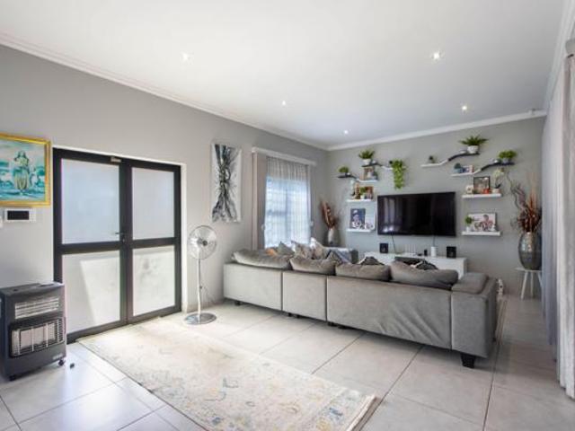 House for sale in Cape Town, Western Cape