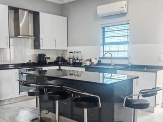 House for sale in Cape Town, Western Cape