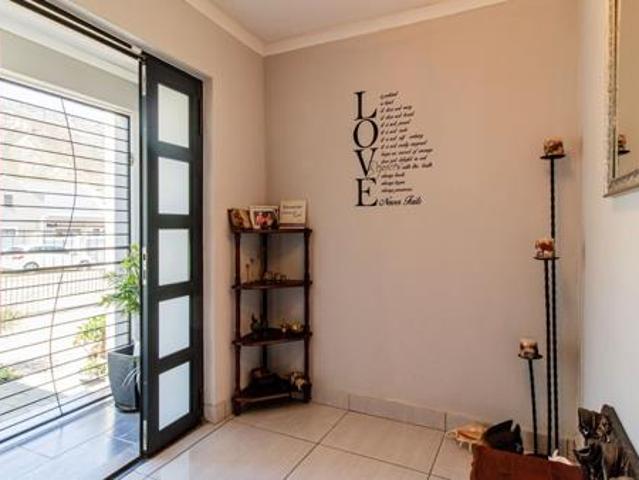 House for sale in Cape Town, Western Cape