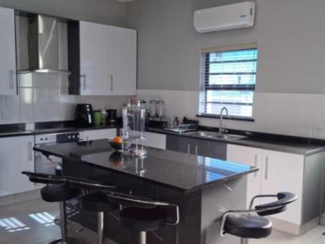 House for sale in Cape Town, Western Cape