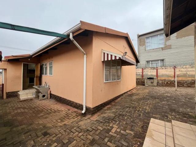 House for rent in Vosloorus, Gauteng
