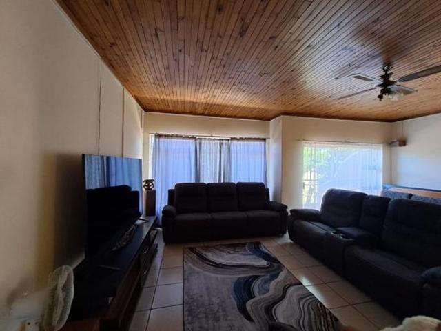 House for sale in Dordrecht, Eastern Cape