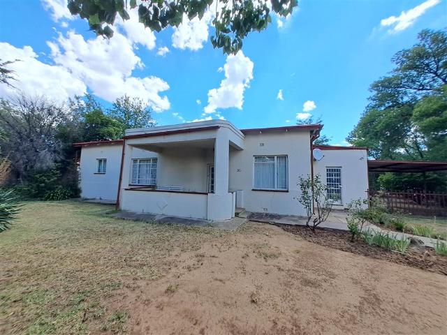 House for sale in Dordrecht, Eastern Cape
