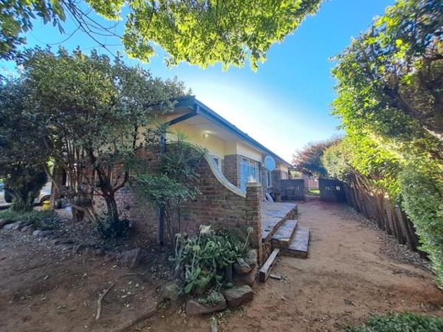 House for sale in Dordrecht, Eastern Cape