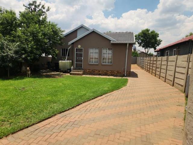 House for rent in Vosloorus, Gauteng