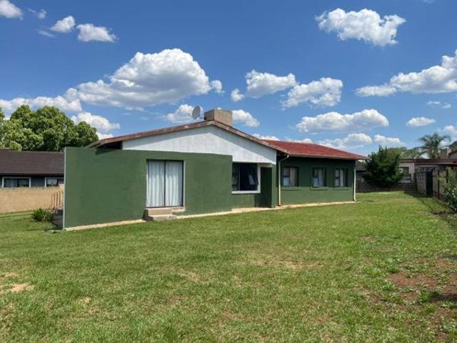 House for sale in Newcastle Local Municipality, Amajuba District Municipality