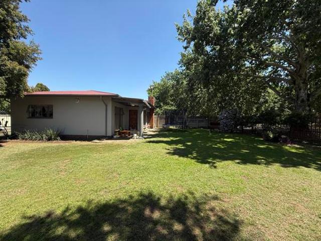 House for sale in Newcastle Local Municipality, Amajuba District Municipality