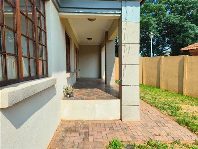 House for rent in Akasia