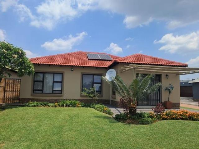 House for rent in Karenpark, Akasia