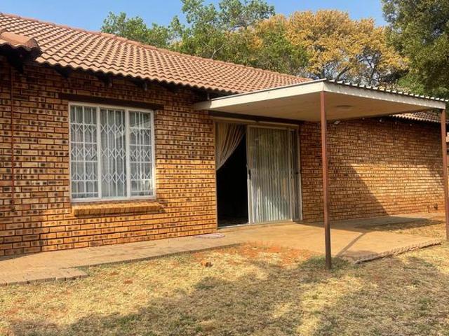 House for sale in Akasia, Gauteng