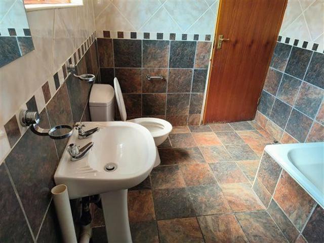 House for rent in Akasia