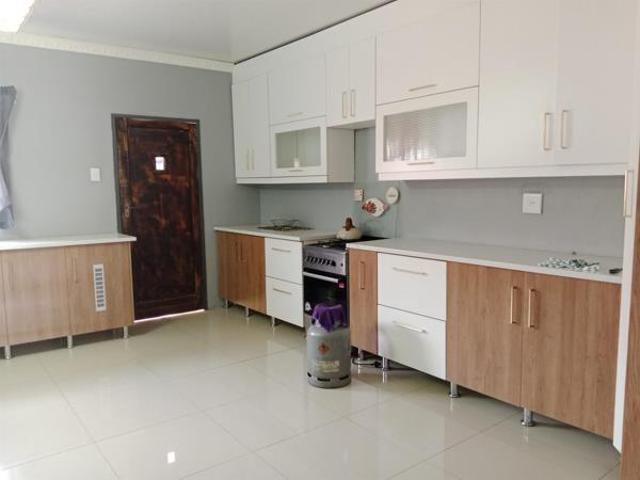 House for rent in Karenpark, Akasia