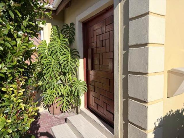 House for sale in Cape Town, Western Cape